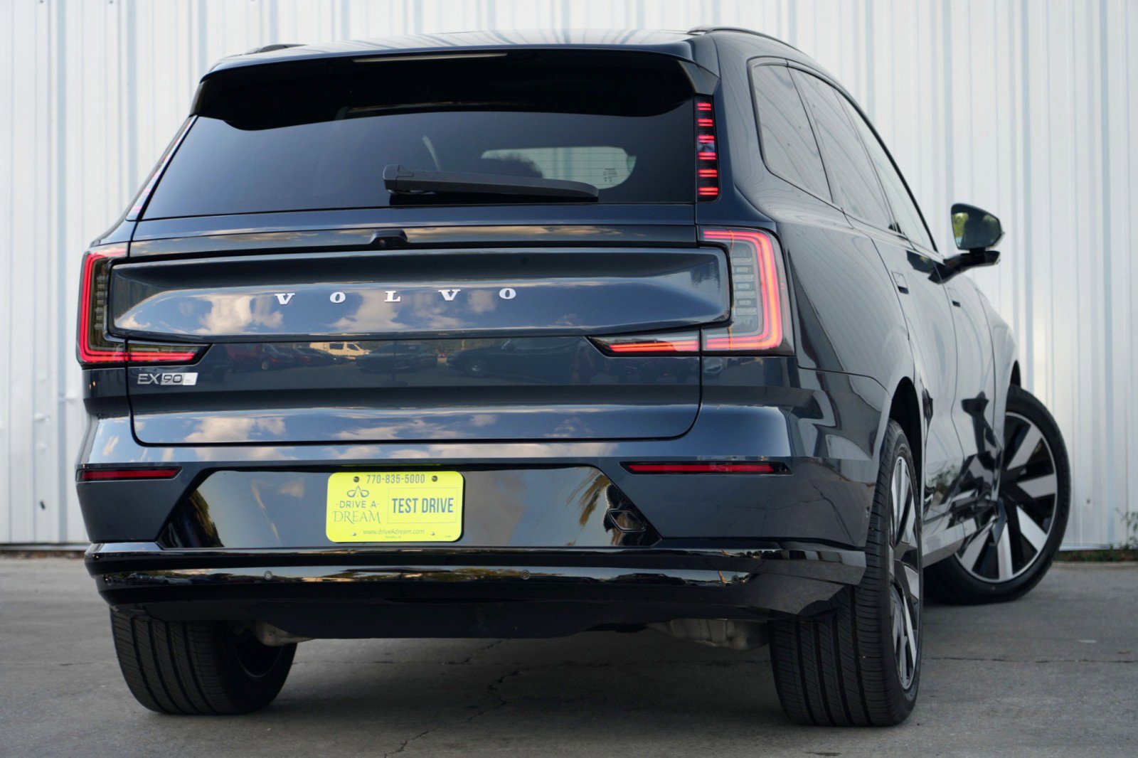 Used 2025 Volvo EX90 Ultra image 5
