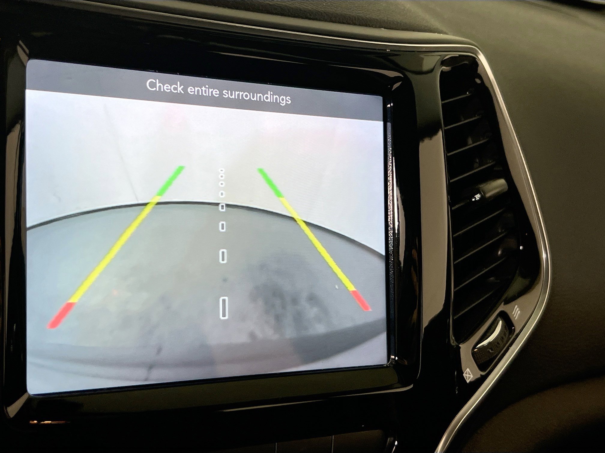 Used 2022 Jeep Cherokee Limited image 13