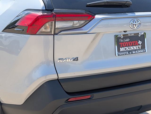 Used 2025 Toyota RAV4 XLE Premium w/ Weather Package FWD image 8