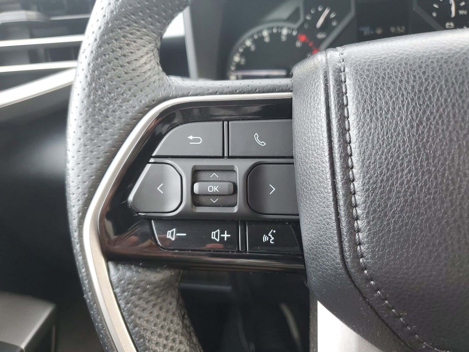 Used 2023 Toyota Tundra SR5 w/ TRD Off-Road Package image 22