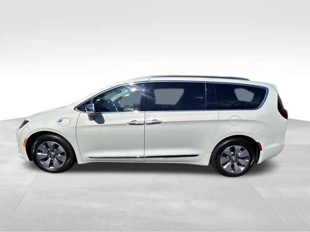 Used 2020 Chrysler Pacifica Limited w/ Advanced Safetytec Group FWD image 3