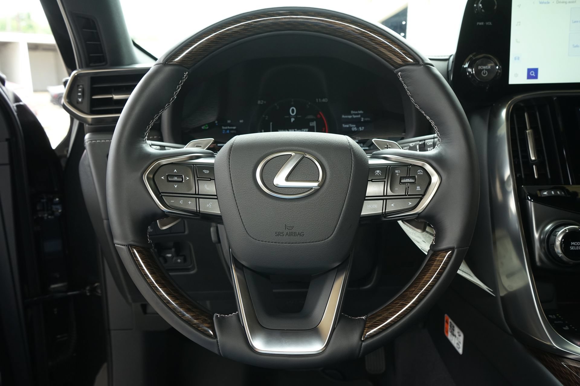 Used 2026 Lexus LX 700h Ultra Luxury AWD/4WD image 12