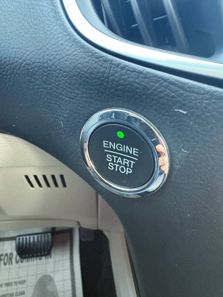 Used 2016 Ford Edge Titanium image 21