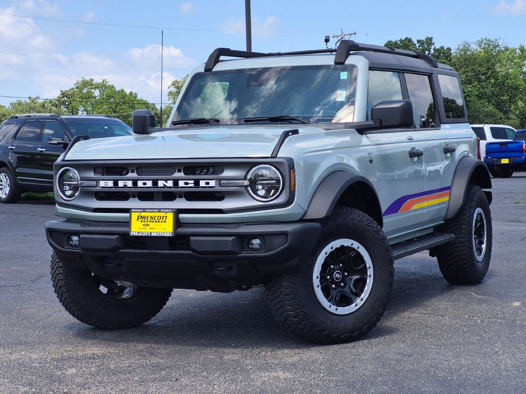 Used 2023 Ford Bronco Big Bend w/ Sasquatch Package AWD/4WD image 3