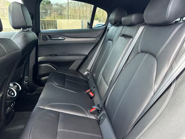Used 2022 Alfa Romeo Stelvio Ti image 18