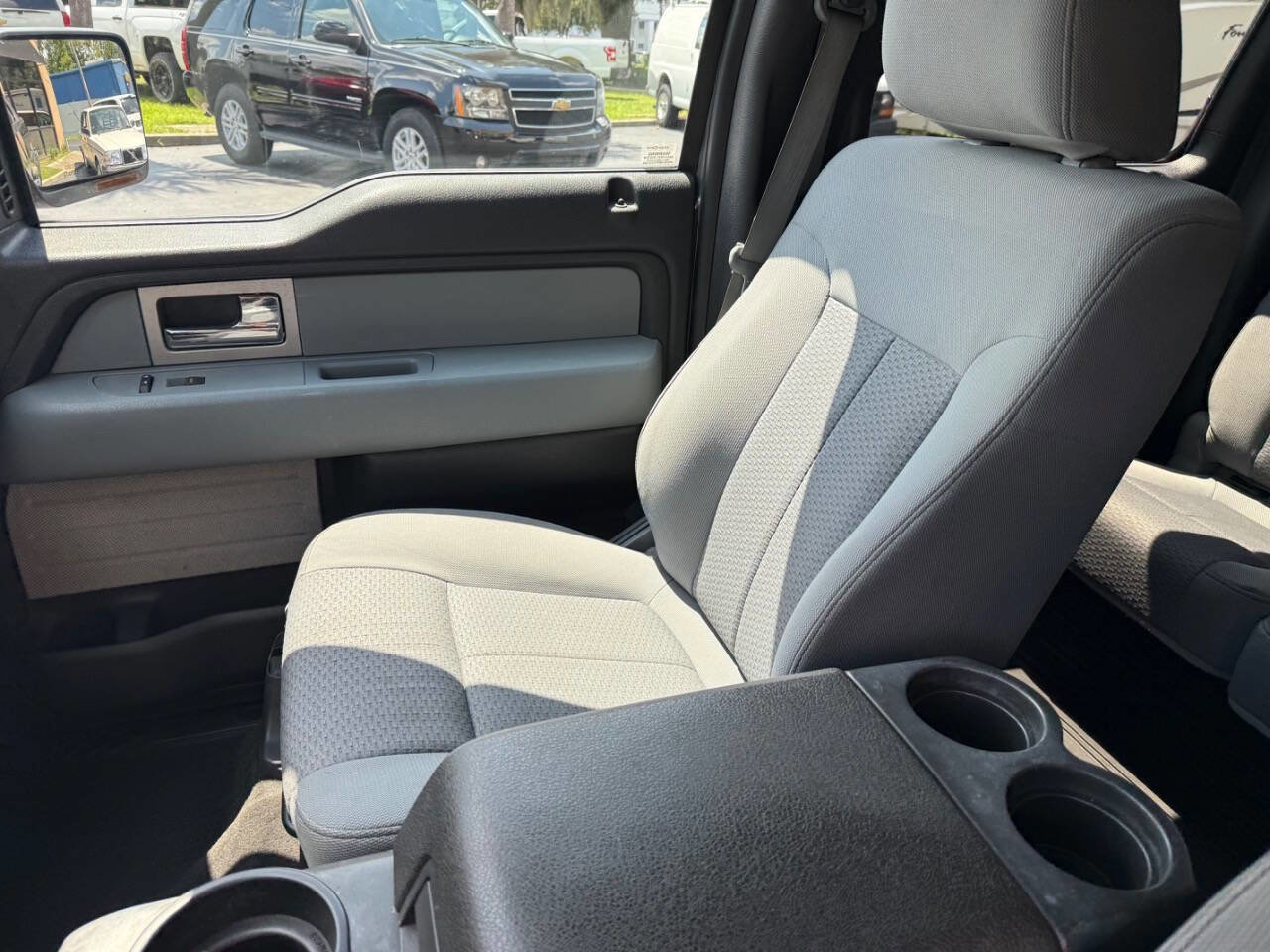 Used 2011 Ford F150 XLT w/ XLT Chrome Pkg image 8