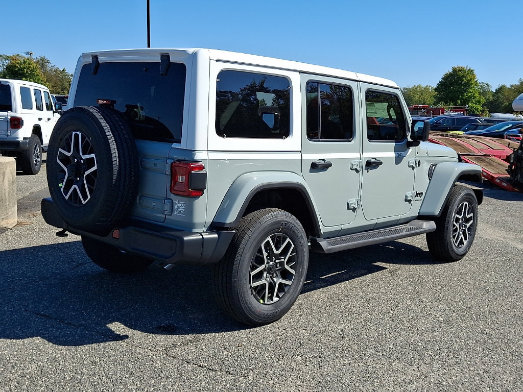 New 2027 Jeep Wrangler Unlimited Sahara AWD/4WD image 8