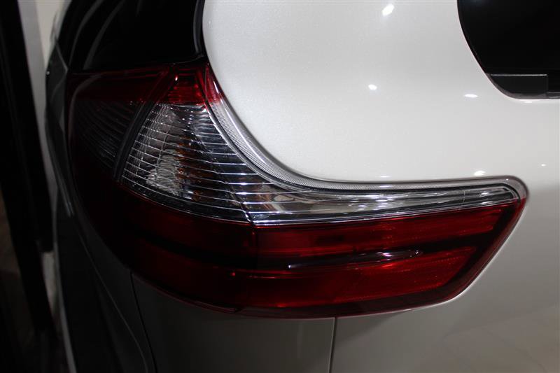 Used 2020 Toyota Sienna XLE AWD/4WD image 11