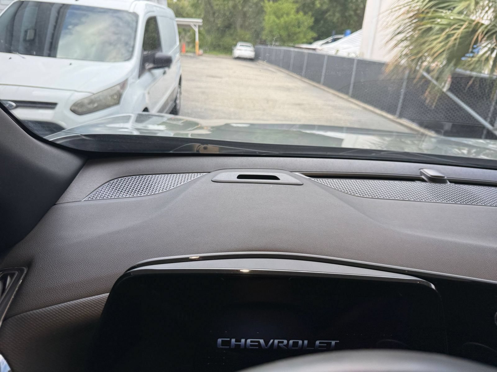 Used 2025 Chevrolet Equinox LT FWD image 34