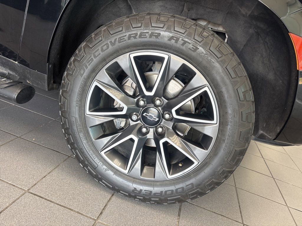 Used 2021 Chevrolet Suburban Z71 image 10