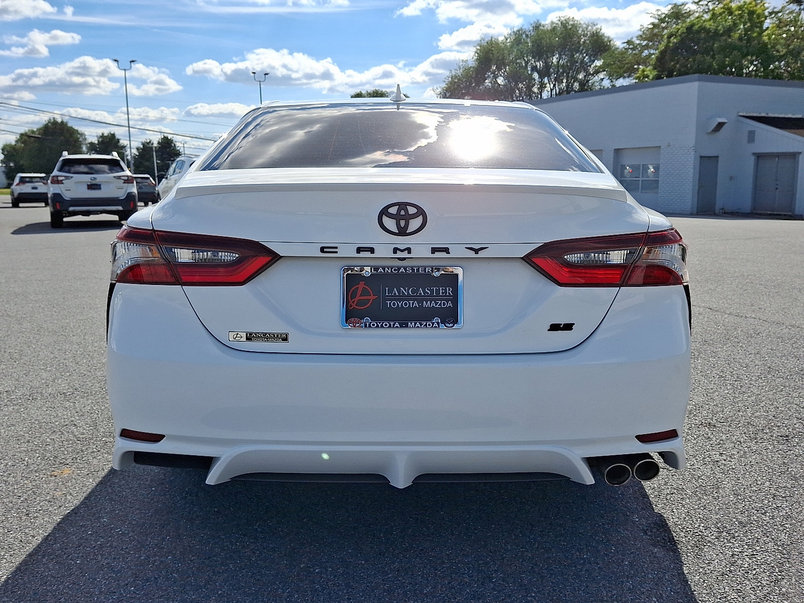 Certified 2022 Toyota Camry SE w/ Convenience Package image 6