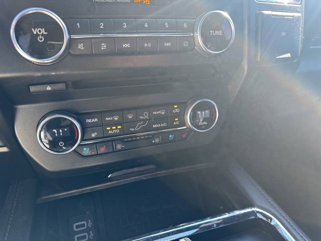 Used 2018 Ford Expedition Limited w/ Equipment Group 302A RWD image 13