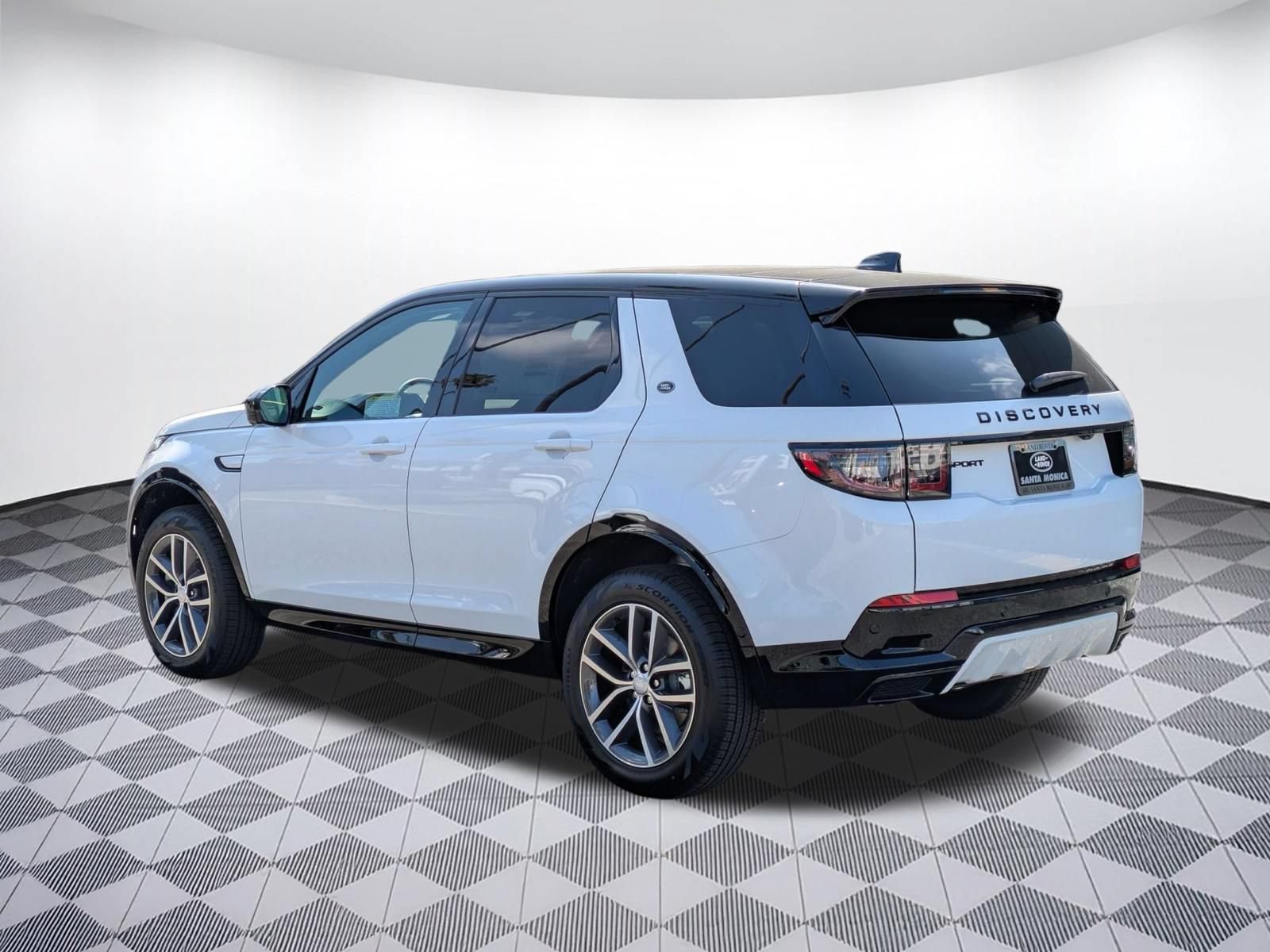 New 2026 Land Rover Discovery Sport Landmark AWD/4WD image 3