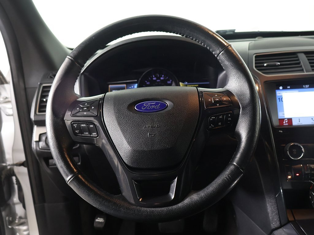 Used 2018 Ford Explorer XLT w/ Equipment Group 202A image 37