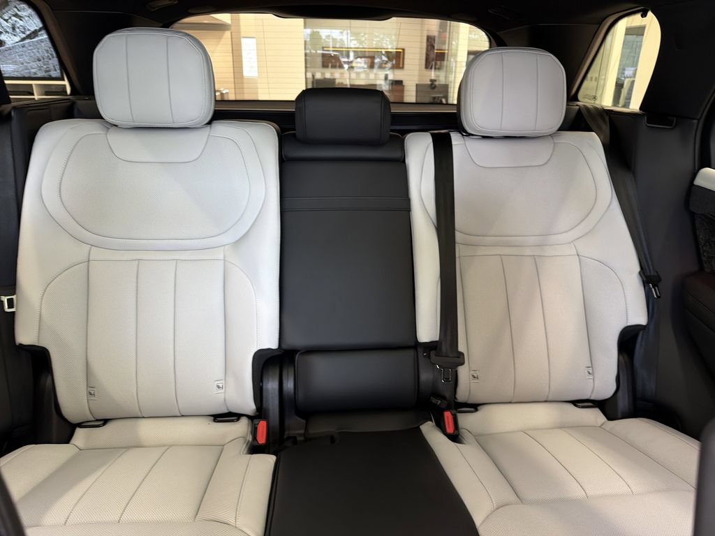 New 2026 Land Rover Range Rover Sport Dynamic SE AWD/4WD image 25