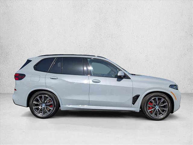 Used 2024 BMW X5 xDrive50e w/ M Sport Package AWD/4WD image 4