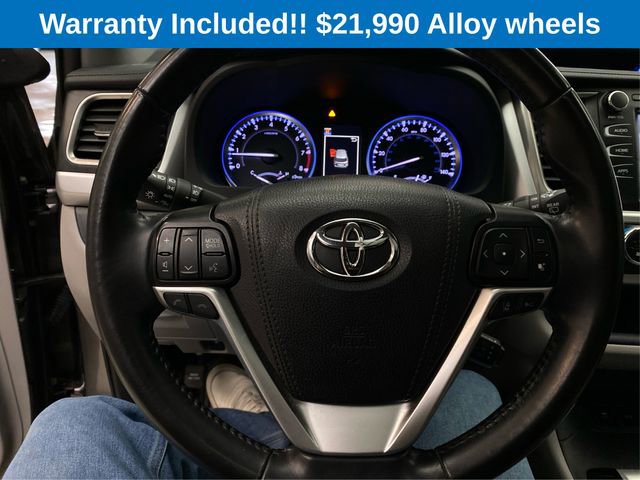 Used 2019 Toyota Highlander XLE AWD/4WD image 22