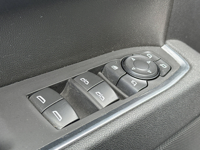 Used 2025 GMC Sierra 1500 SLT AWD/4WD image 21