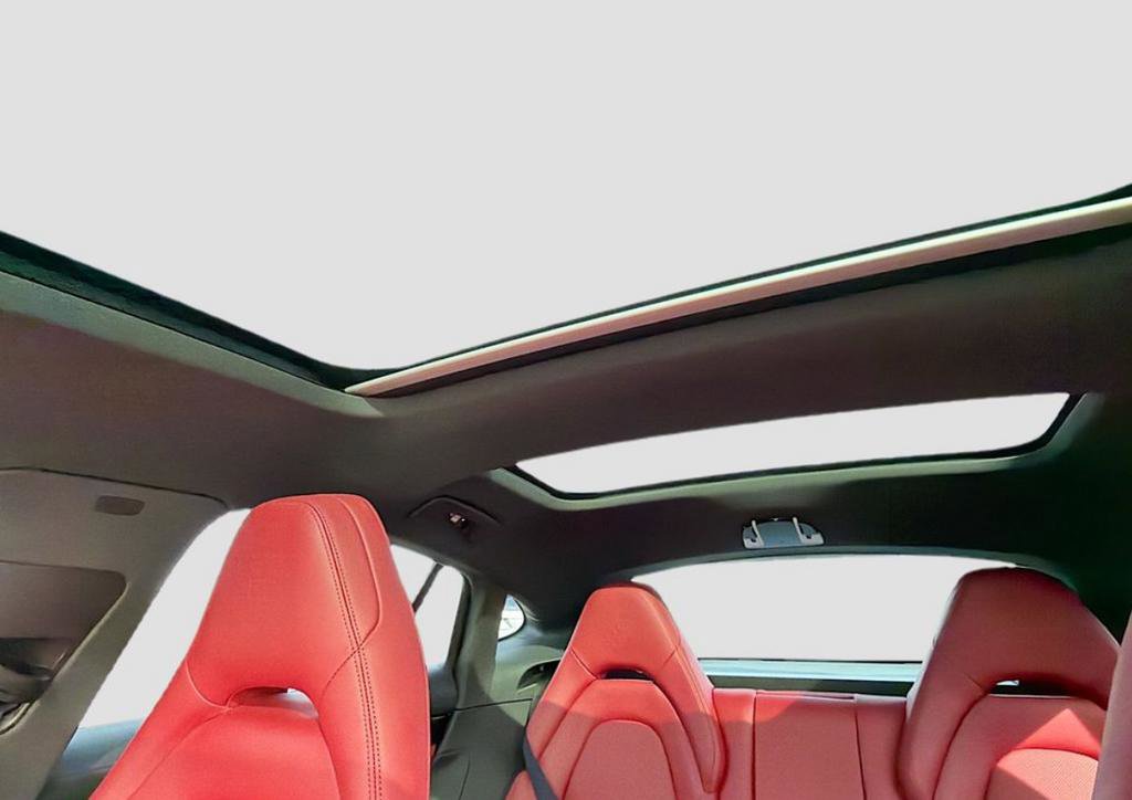 Used 2023 Porsche Panamera 4 Platinum Edition image 10