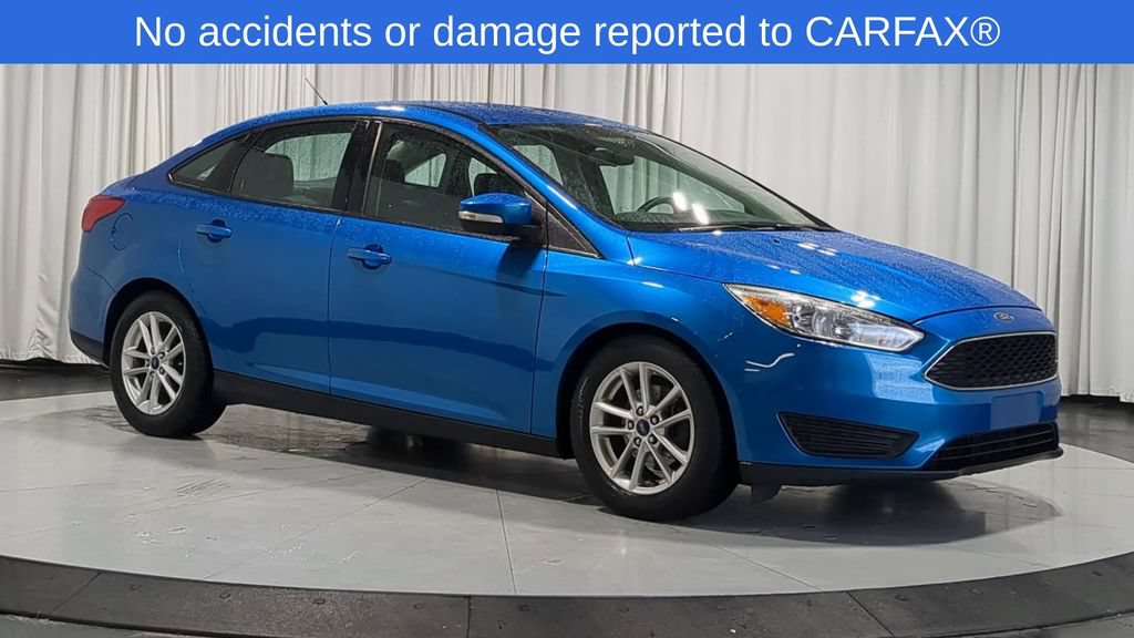 Used 2016 Ford Focus SE w/ SE Cold Weather Package FWD image 2