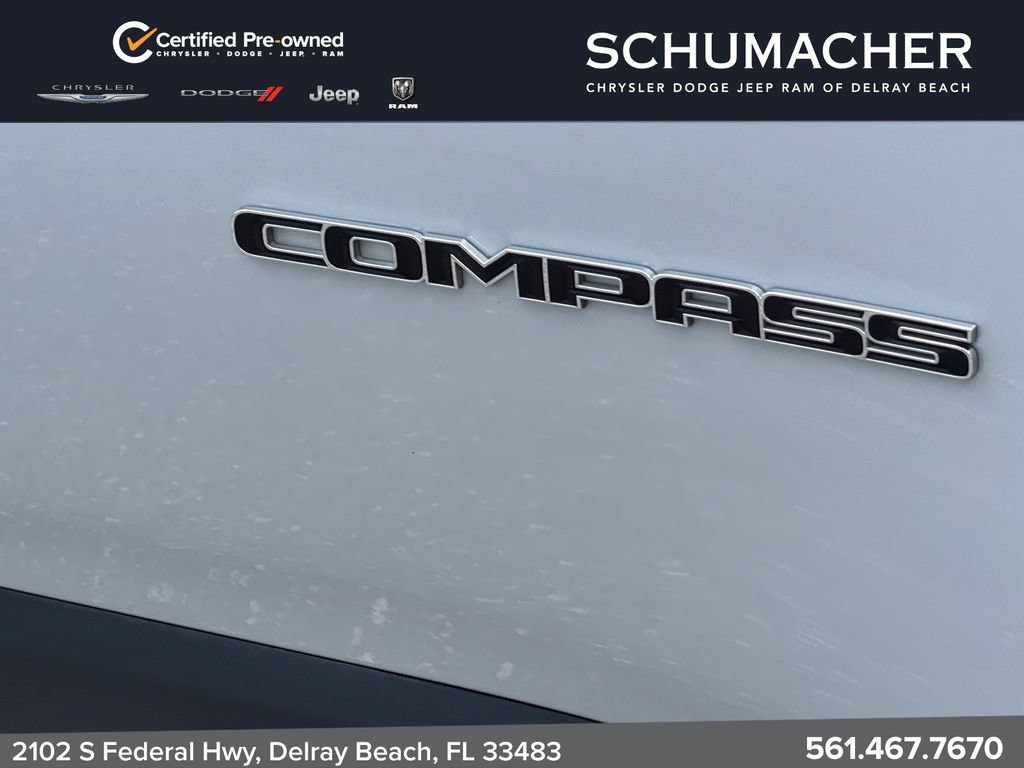 Used 2024 Jeep Compass Latitude AWD/4WD image 10