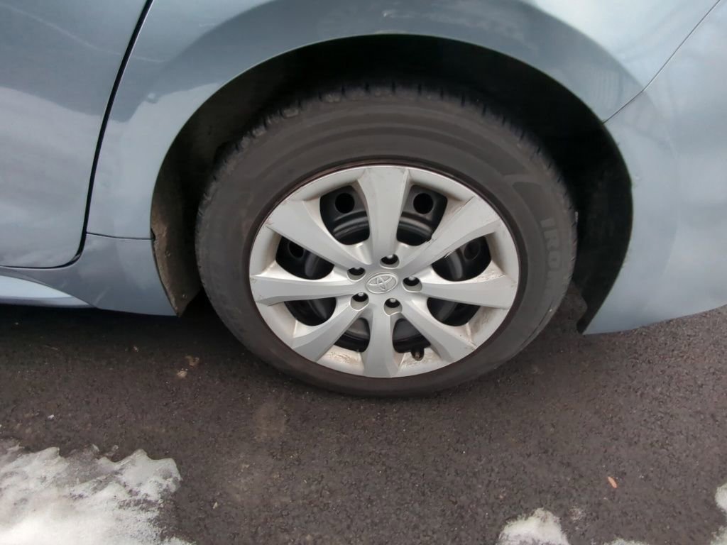 Used 2020 Toyota Corolla LE image 5