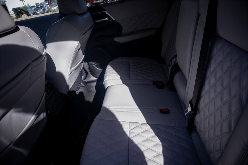 Used 2024 Mitsubishi Outlander SEL image 18