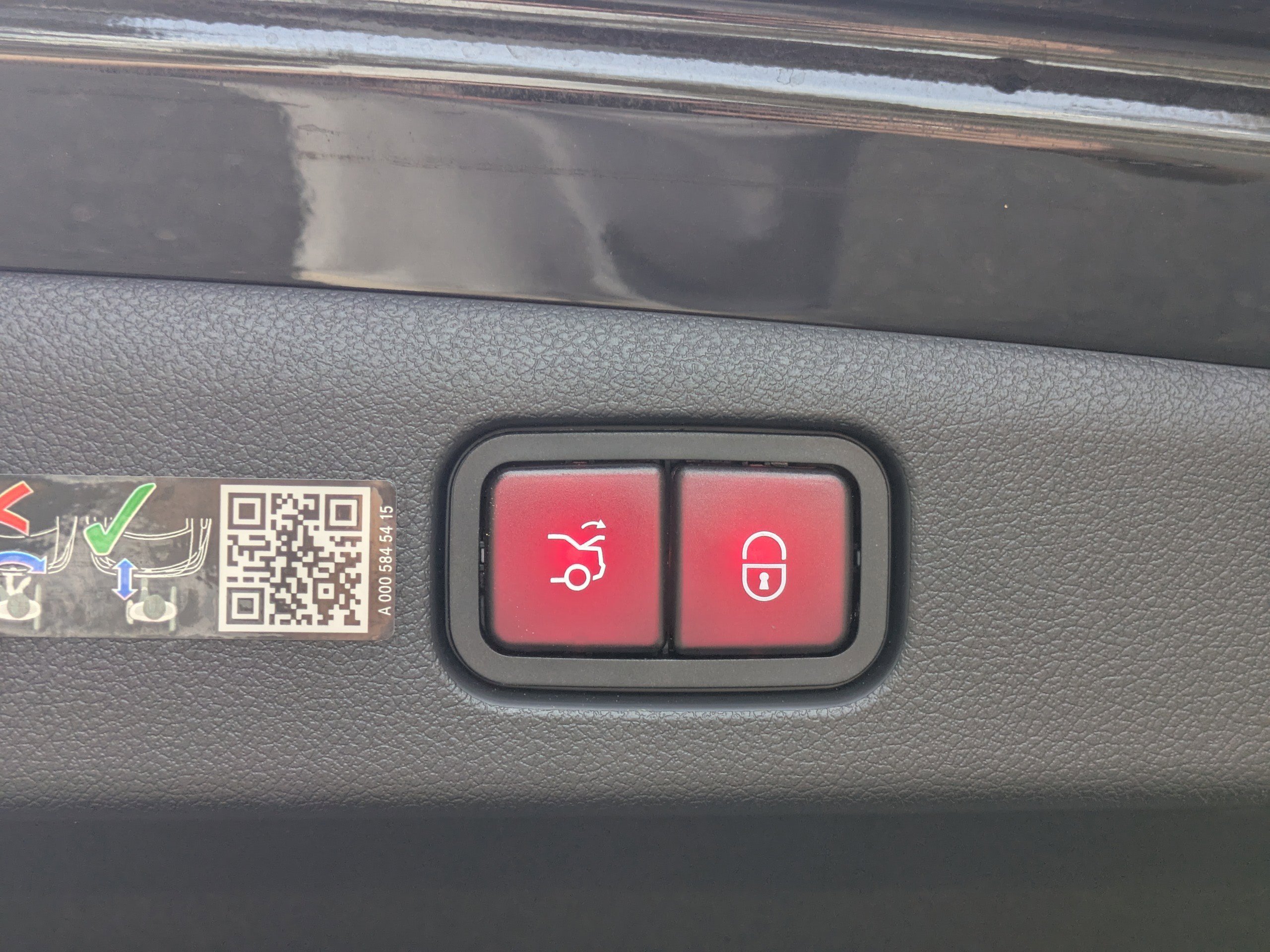 Certified 2025 Mercedes-Benz E 53 AMG e 4MATIC Sedan image 13