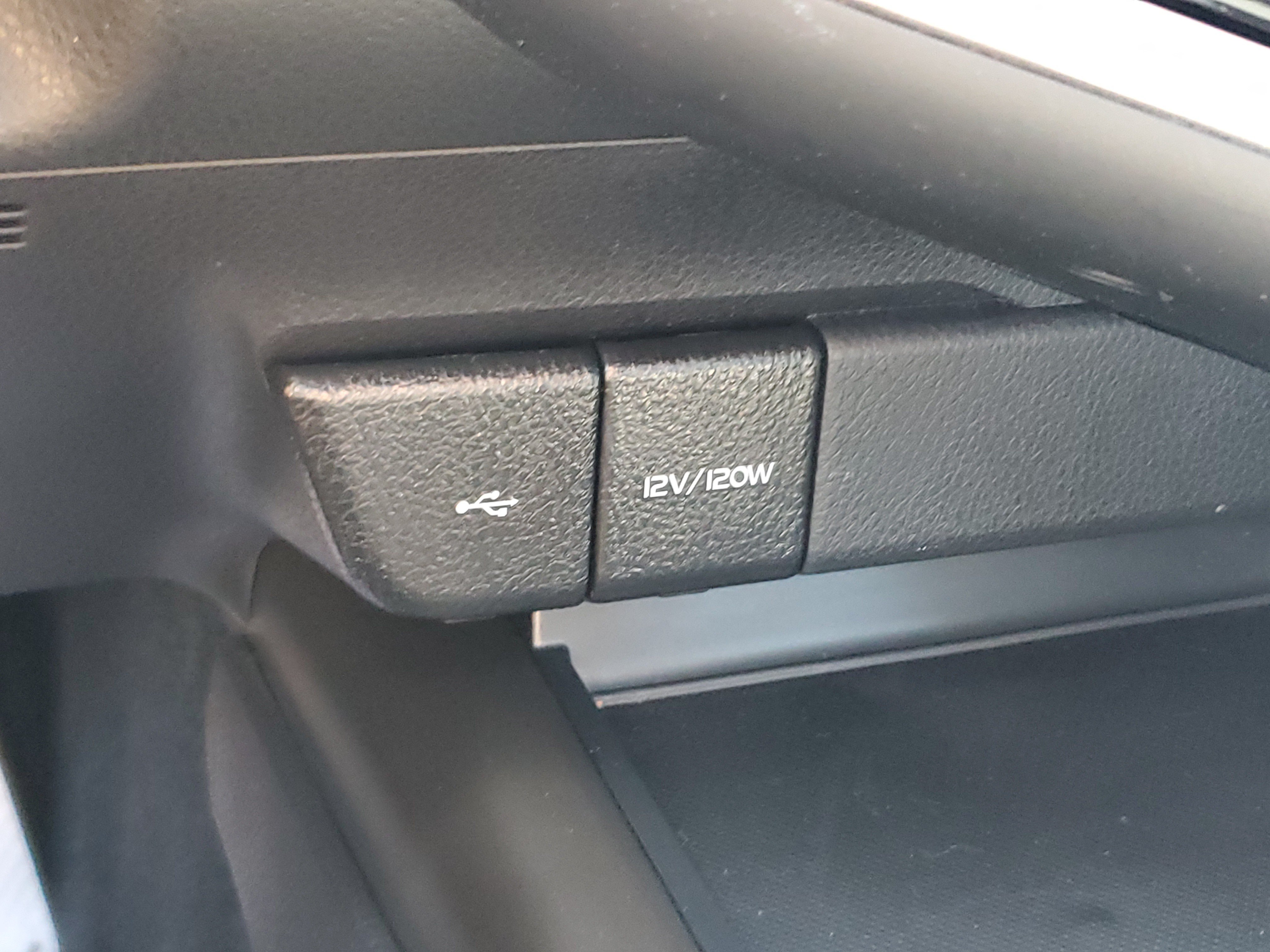 Used 2024 Toyota Camry SE w/ Cold Weather Package FWD image 26