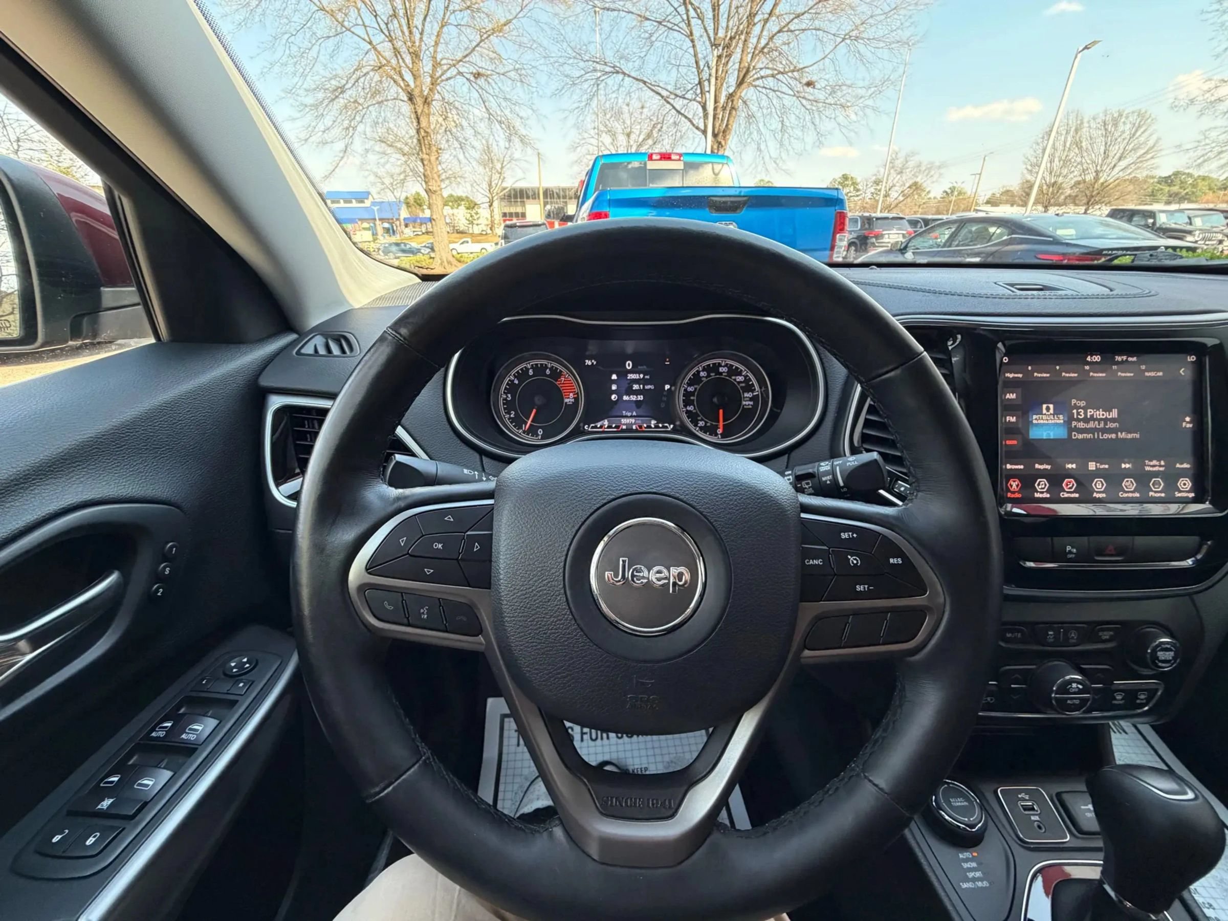 Used 2019 Jeep Cherokee Limited AWD/4WD image 22