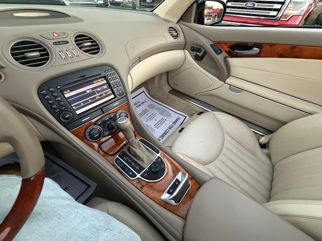 Used 2011 Mercedes-Benz SL 550 image 14