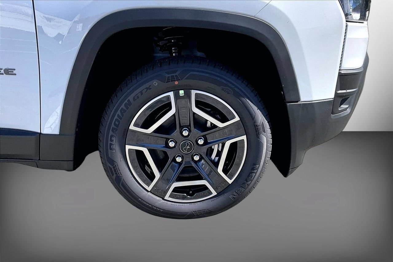 New 2026 Jeep Cherokee Laredo AWD/4WD image 30