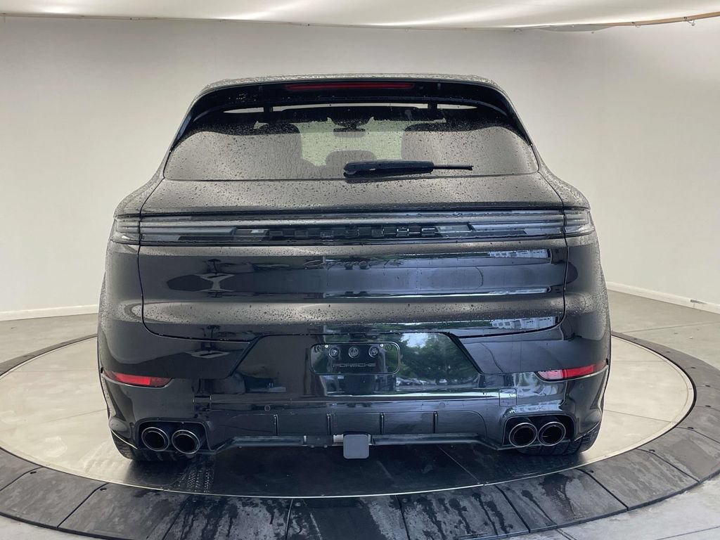Certified 2025 Porsche Cayenne GTS AWD/4WD image 6