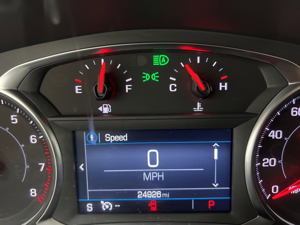 Used 2023 GMC Acadia SLE w/ LPO, Floor Liner Package image 10