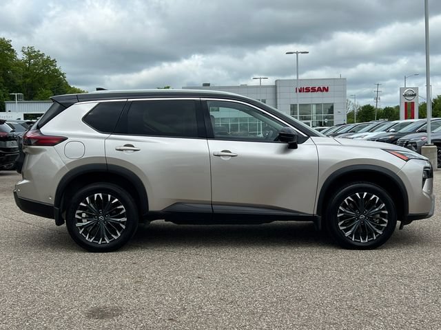 Used 2025 Nissan Rogue SL w/ Tech Package AWD/4WD image 47