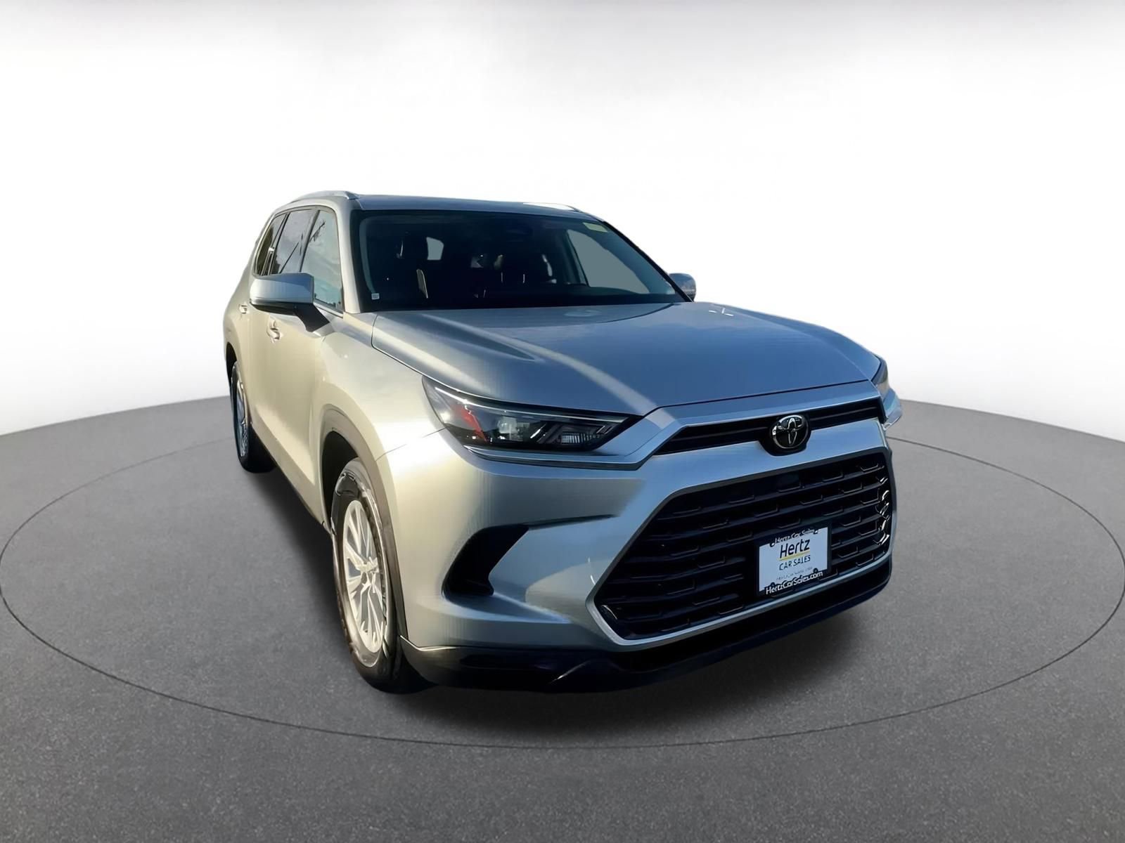 Used 2025 Toyota Grand Highlander FWD image 3