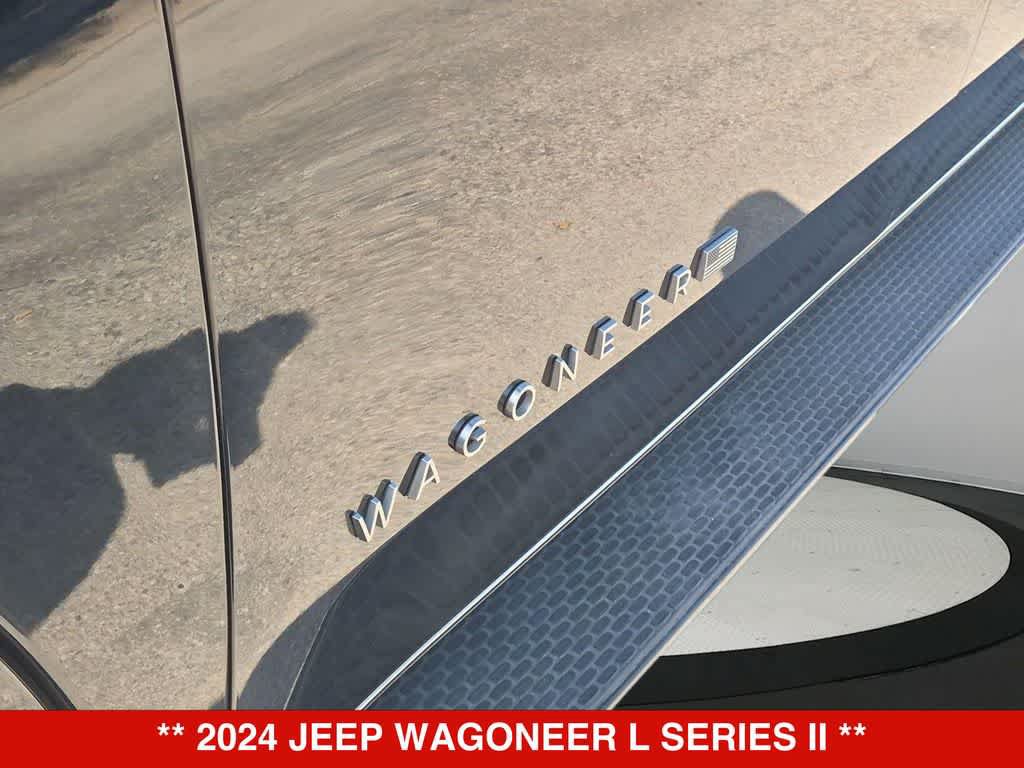 Used 2024 Jeep Wagoneer L Series II w/ Flexible Seating Group AWD/4WD image 12