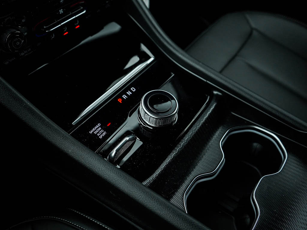 New 2025 Jeep Grand Cherokee Limited w/ Black Appearance Package image 26