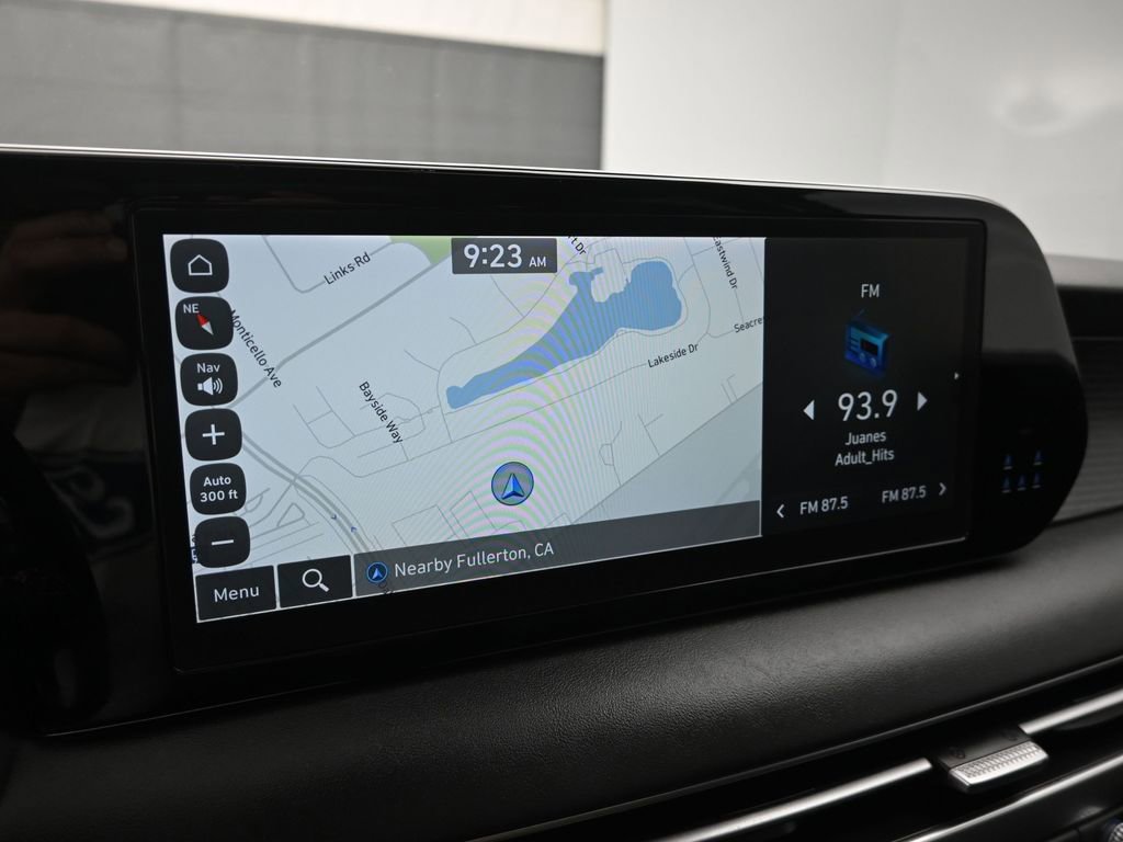 Used 2023 Hyundai Palisade Limited w/ Cargo Package AWD/4WD image 24