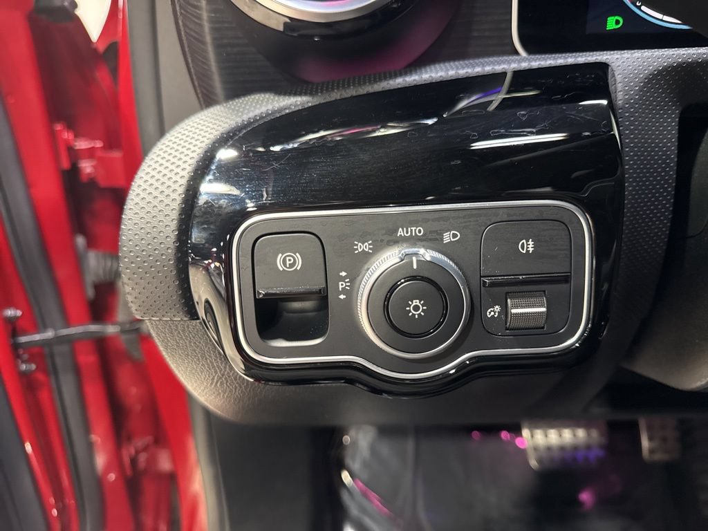 Used 2020 Mercedes-Benz A 35 AMG 4MATIC image 19