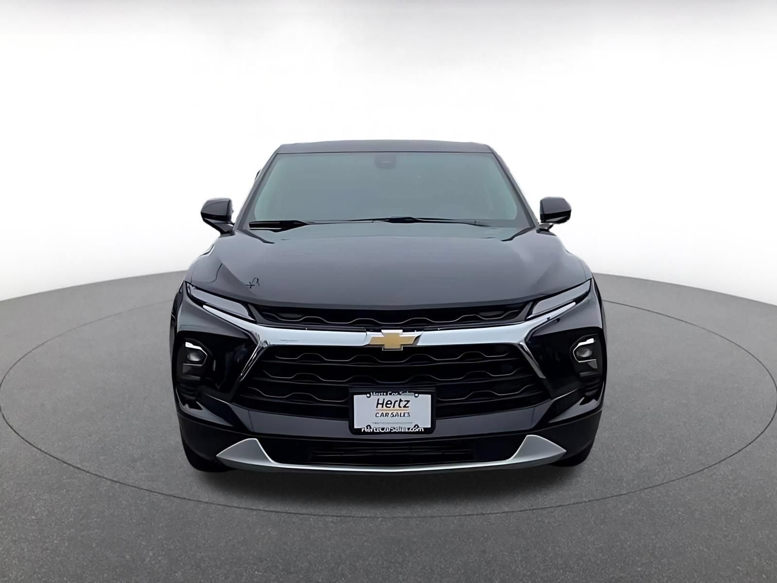 Used 2025 Chevrolet Blazer LT FWD image 4