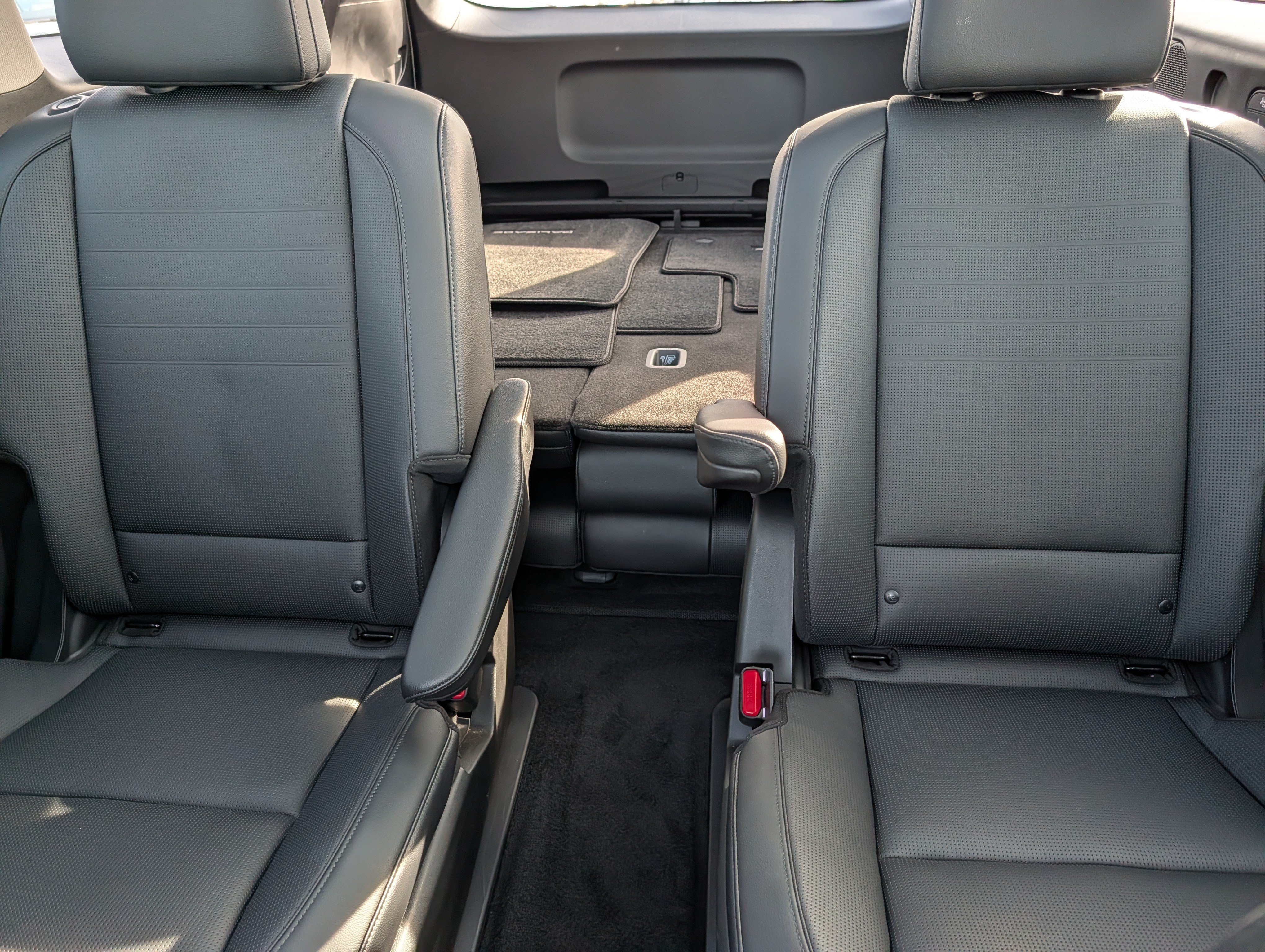 Certified 2026 Hyundai Palisade Limited AWD/4WD image 13