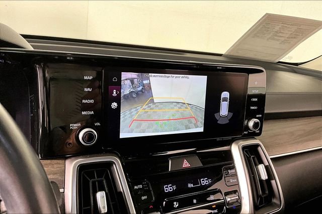 Certified 2022 Kia Sorento EX w/ Panoramic Sunroof Package FWD image 13