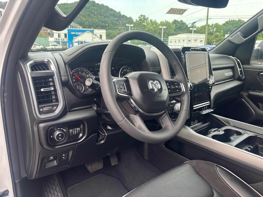 Used 2026 RAM 1500 Laramie AWD/4WD image 11