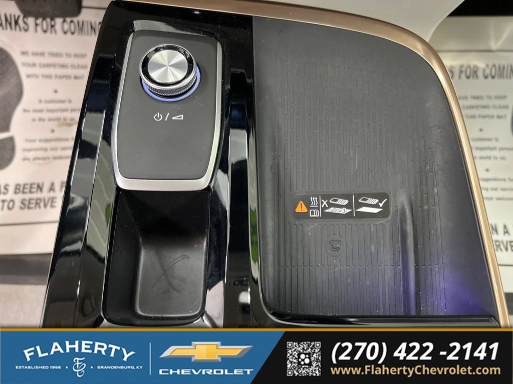 Used 2025 Buick Enclave Avenir w/ Super Cruise Package AWD/4WD image 31