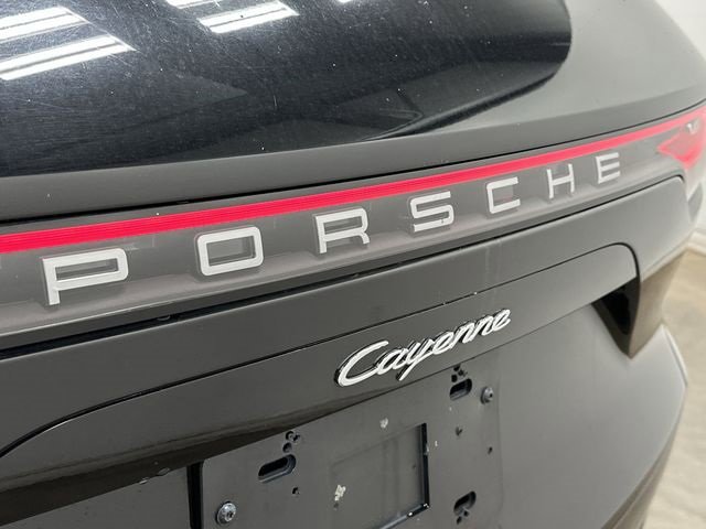 Used 2019 Porsche Cayenne Base image 27
