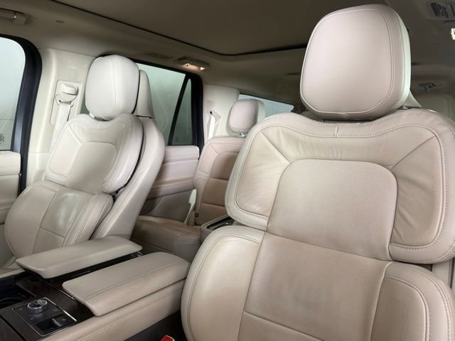 Used 2020 Lincoln Navigator L Reserve w/ Luxury Package AWD/4WD image 14