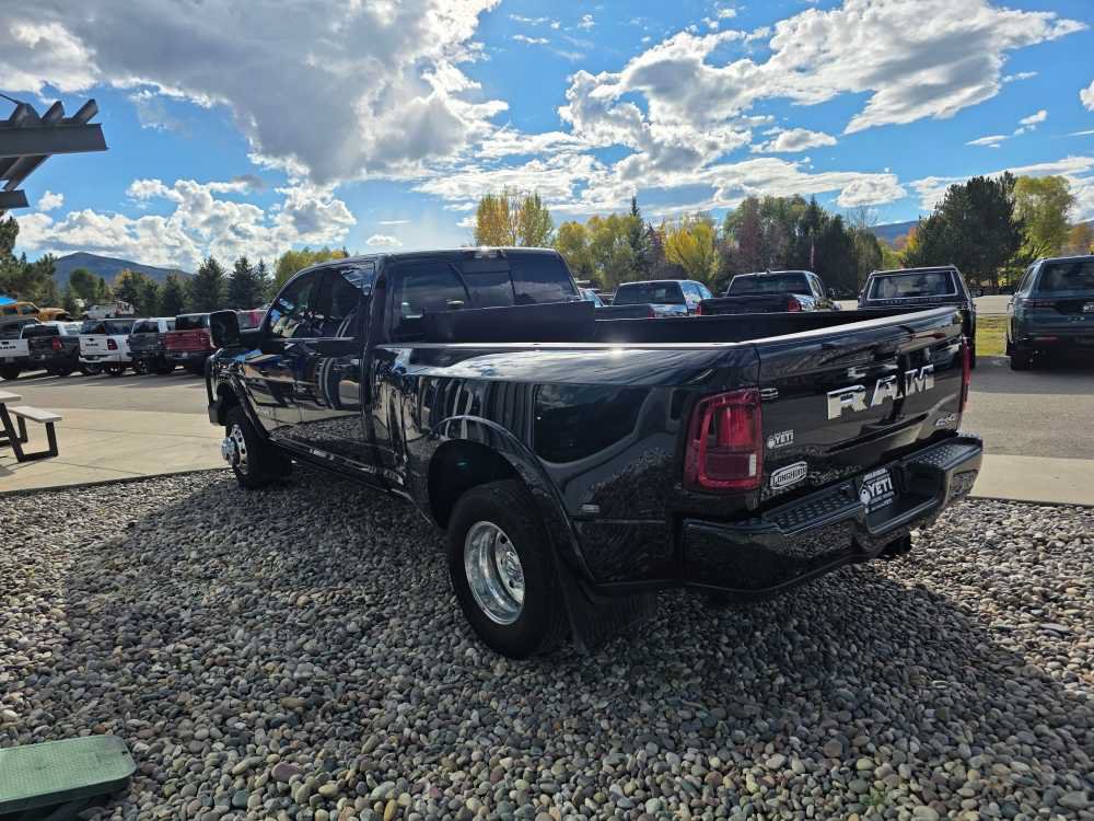 Used 2025 RAM 3500 Longhorn AWD/4WD image 9
