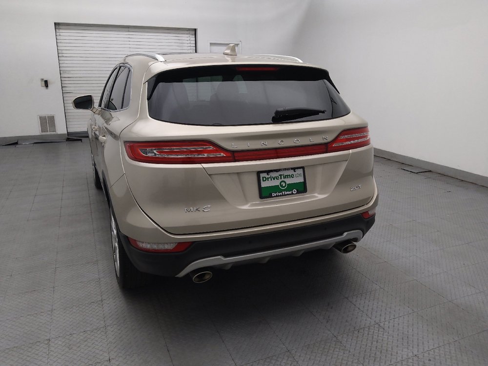 Used 2017 Lincoln MKC Reserve FWD image 6