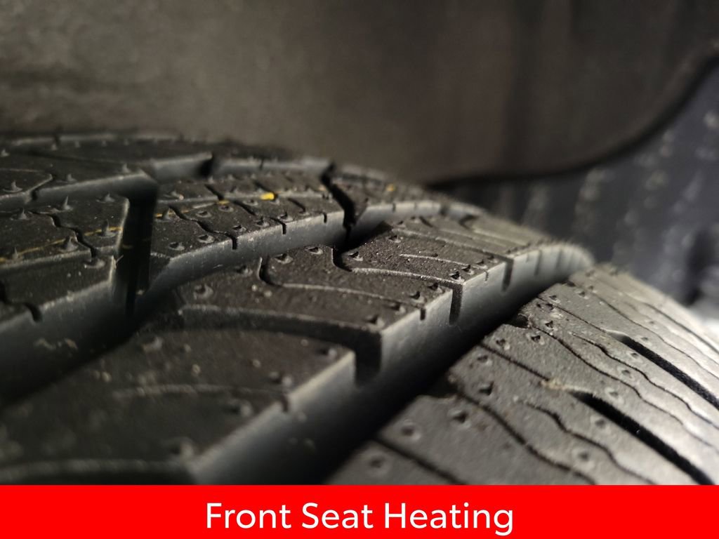 Used 2022 Toyota RAV4 XLE w/ Convenience Package image 11